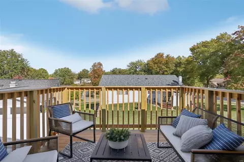 Exterior - 1137 Shadowoak Dr, Ballwin, MO 63021 photo 7 of 14