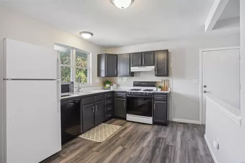 Kitchen - 1137 Shadowoak Dr, Ballwin, MO 63021 photo 1 of 2