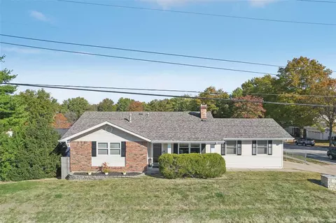 Exterior - 1137 Shadowoak Dr, Ballwin, MO 63021 photo 8 of 14
