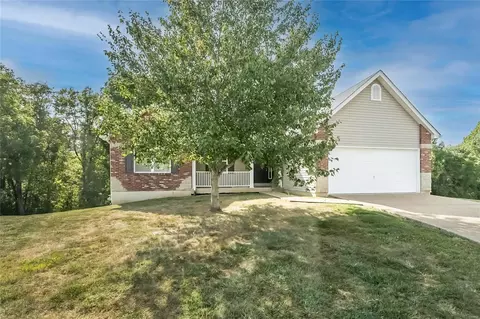 369 Pearson Ct, Saint Charles, MO 63304 photo 3