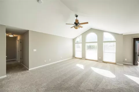 369 Pearson Ct, Saint Charles, MO 63304 photo 7