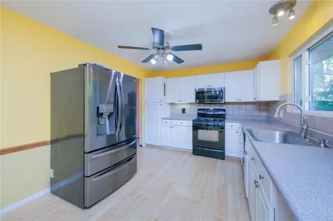 Kitchen - 1306 Wyncrest Dr, Ballwin, MO 63011 photo 1 of 2