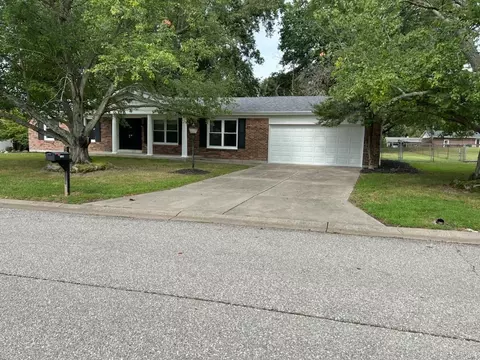 1109 Monaco Ln, Saint Charles, MO 63303