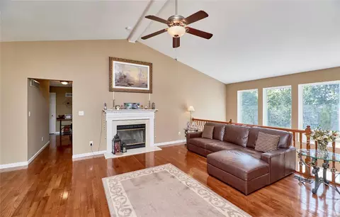 1120 Hampton Meadows Dr, O'fallon, MO 63368 photo 4