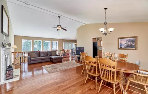 1120 Hampton Meadows Dr, O'fallon, MO 63368 photo 5