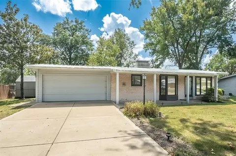 10236 Julius Northway, Saint Louis, MO 63127