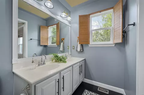 Bath - 1425 Quiver Dr, O'fallon, MO 63366 photo 2 of 5