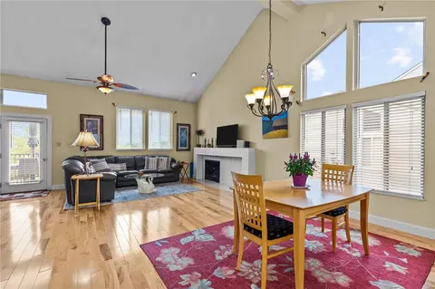 Living - 1858 Ridgeview Circle Dr, Ballwin, MO 63021 photo 2 of 3