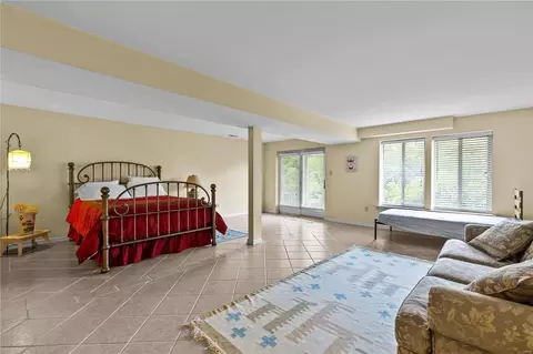 Bedroom - 1858 Ridgeview Circle Dr, Ballwin, MO 63021 photo 4 of 5