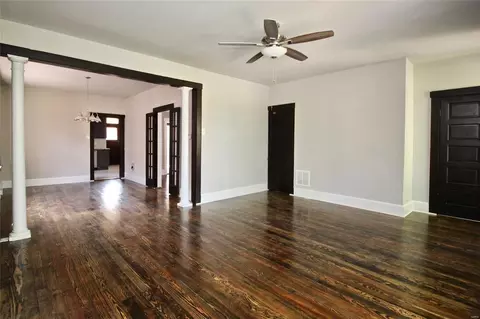 Living - 3473 S Spring Ave, Saint Louis, MO 63116 photo 5 of 7