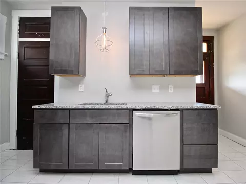 Kitchen - 3473 S Spring Ave, Saint Louis, MO 63116 photo 6 of 6