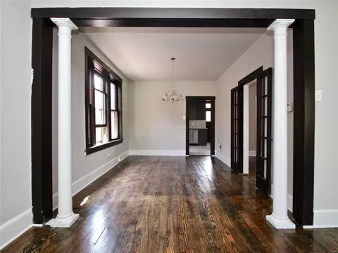 Living - 3473 S Spring Ave, Saint Louis, MO 63116 photo 6 of 7