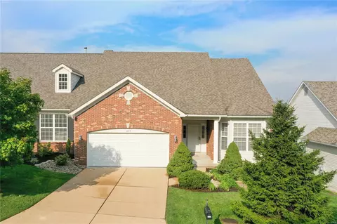 4619 Sienna Oaks Ct, Saint Louis, MO 63128