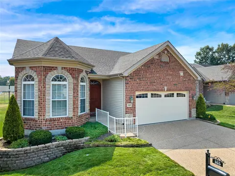 165 Blue Water Dr, St Peters, MO 63366 photo 3