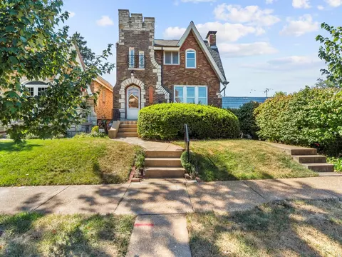 5744 Walsh St, Saint Louis, MO 63109