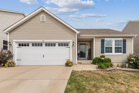 527 Rifle Ridge Dr, Wentzville, MO 63385