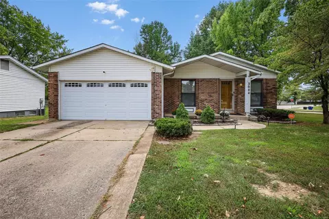 3004 Mediterranean Dr, Florissant, MO 63031