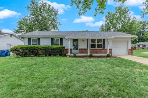 6200 Pennyrich Ct, Florissant, MO 63033