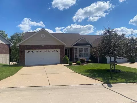 5514 Heather Bluff Ct, Saint Louis, MO 63128