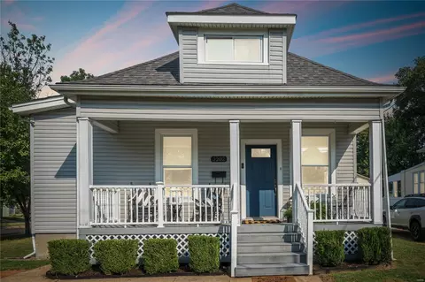 3202 Walter Ave, Maplewood, MO 63143