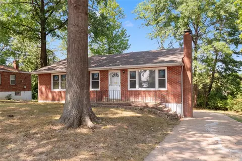 223 Emerling Dr, Saint Louis, MO 63121