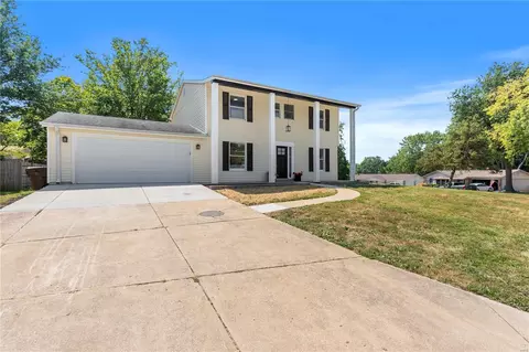 1 Appletree Ct, Saint Peters, MO 63376