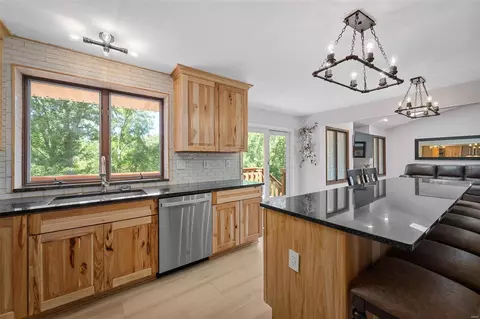 Kitchen - 6 Sunset Ln, Saint Peters, MO 63376 photo 6 of 7