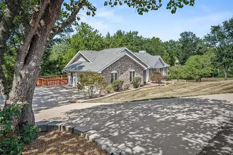 Exterior - 6 Sunset Ln, Saint Peters, MO 63376 photo 4 of 16