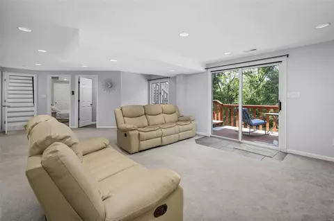 Living - 6 Sunset Ln, Saint Peters, MO 63376 photo 3 of 3