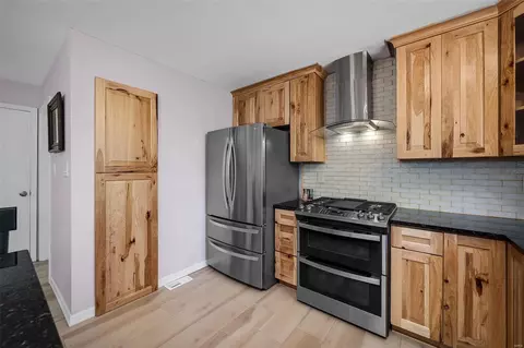 Kitchen - 6 Sunset Ln, Saint Peters, MO 63376 photo 3 of 7