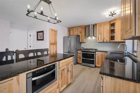 Kitchen - 6 Sunset Ln, Saint Peters, MO 63376 photo 2 of 7