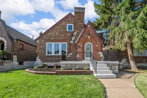5640 Finkman St, Saint Louis, MO 63109