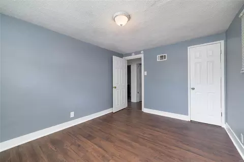 465 S Dade Ave, Ferguson, MO 63135 photo 16