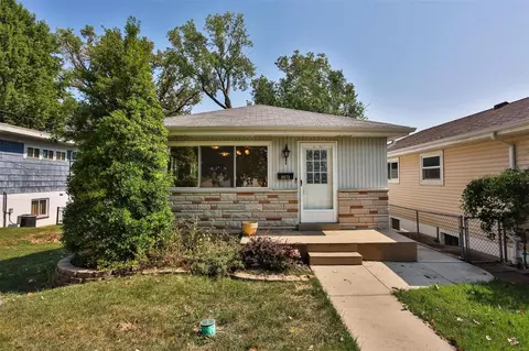 4671 Hamburg Ave, Saint Louis, MO 63123