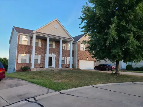2720 Emerald Creek Ct, Florissant, MO 63031