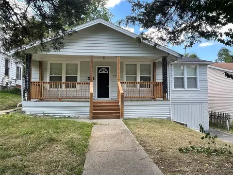 3707 Manola Ave, Saint Louis, MO 63121