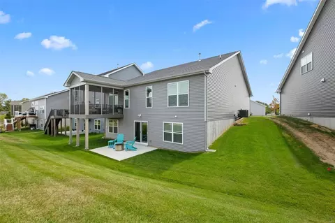 Exterior - 147 Palais Ct, Saint Charles, MO 63301 photo 6 of 7