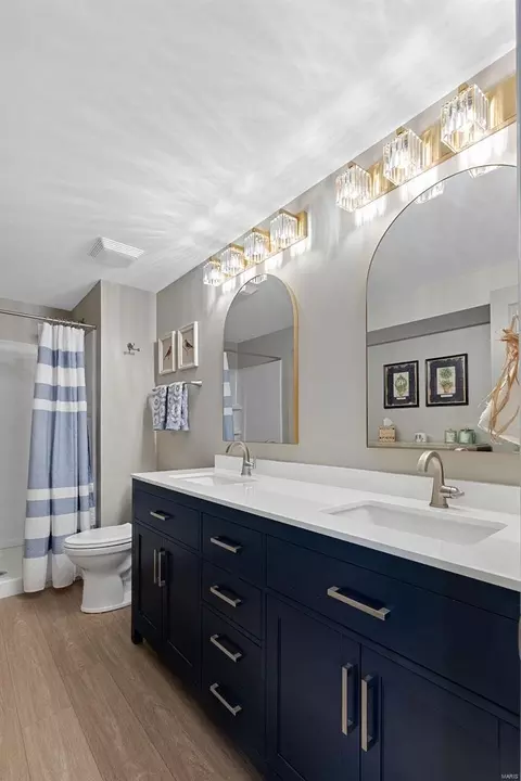 Bath - 147 Palais Ct, Saint Charles, MO 63301 photo 4 of 4