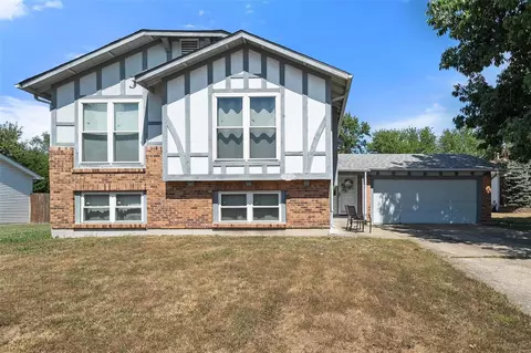 104 Spencer Ct, Saint Peters, MO 63376