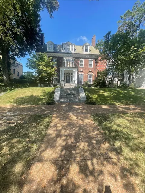 11 Washington Ter, Saint Louis, MO 63112