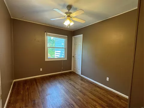 Bedroom - 225 Highview, Ballwin, MO 63011 photo 5 of 8