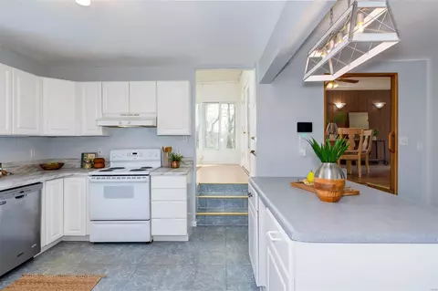 Kitchen - 225 Highview, Ballwin, MO 63011 photo 3 of 4