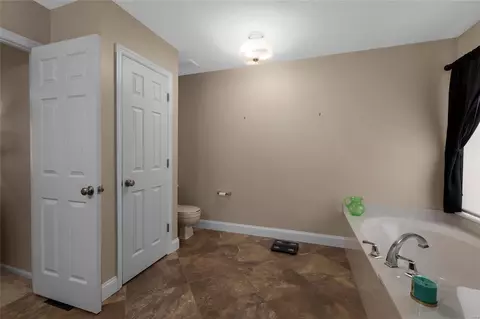Entry Way - 464 Terrington Dr, Ballwin, MO 63021 photo 3 of 3