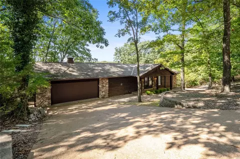 1549 Wolf Trail Rd, Wildwood, MO 63021