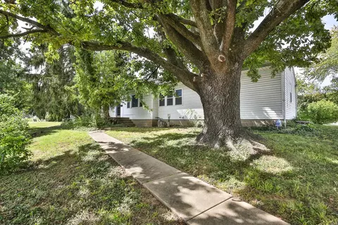 1298 Reavis Barracks Rd, Saint Louis, MO 63125