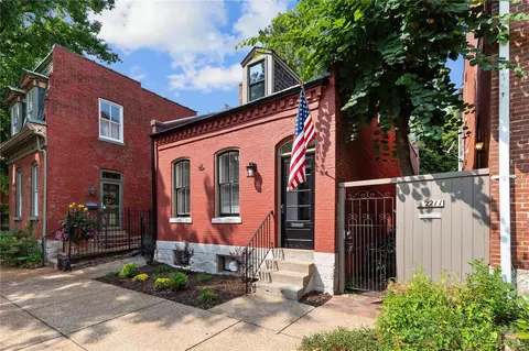 2213 S 11th St, Saint Louis, MO 63104