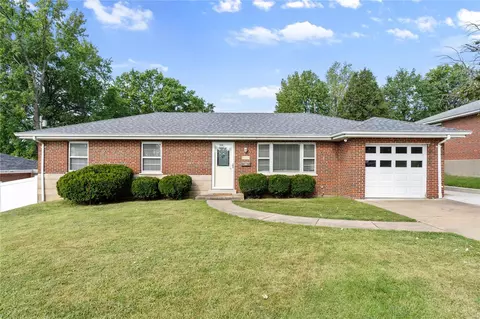 9619 Labette Dr, Affton, MO 63123