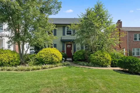 290 Parkland Ave, Saint Louis, MO 63122