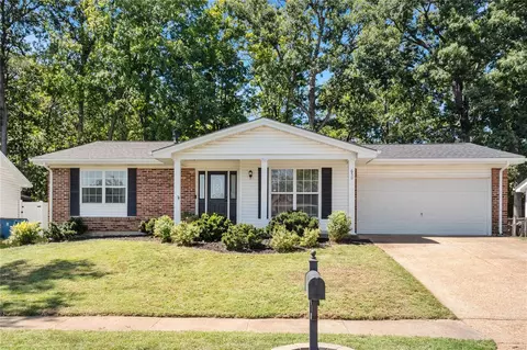 650 Clear Creek Ct, Ballwin, MO 63021