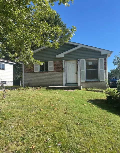1227 Peggy Ct, Saint Louis, MO 63147